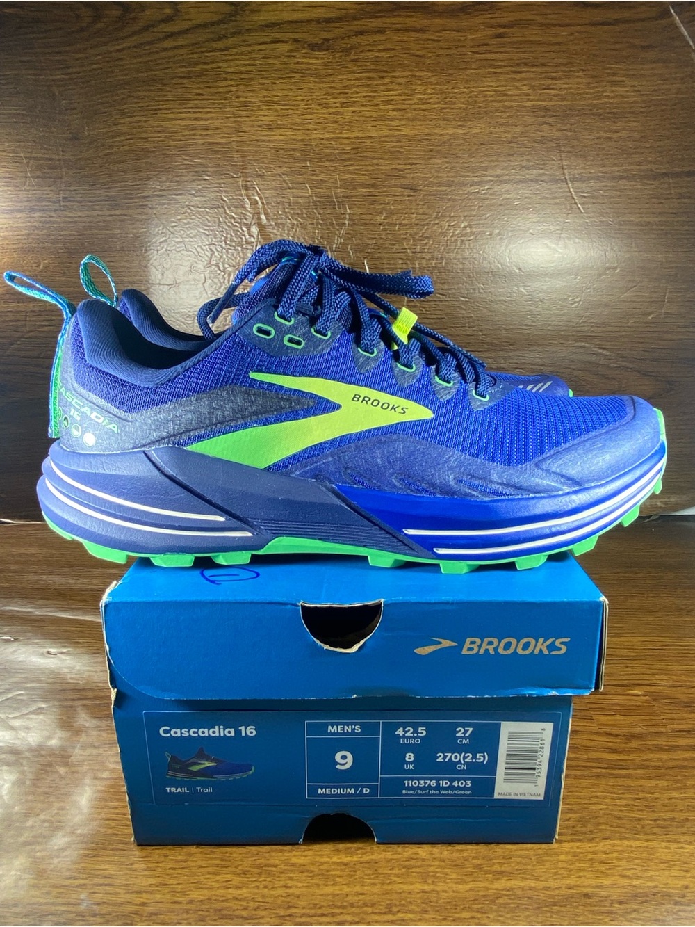 Brooks Cascadia 16 Mens shoe size 9